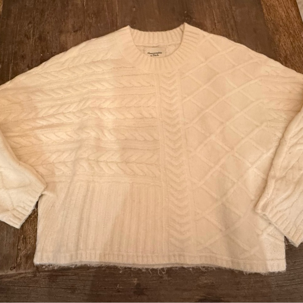 Abercrombie & Fitch Cream Cable Knit Sweater
